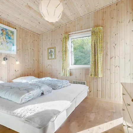 84266-knebel-toplaerkevej-1 度假居 克内贝尔